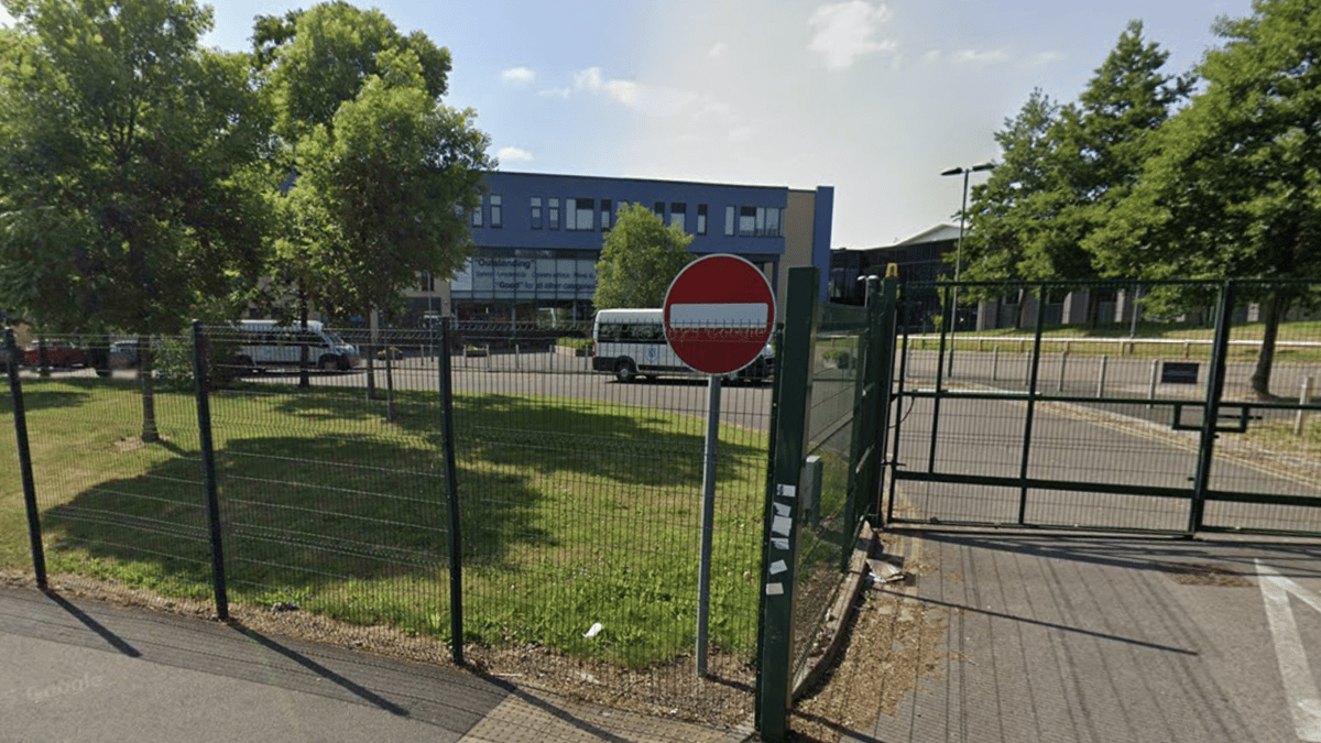 Two pupils and staff member in hospital after UK school stabbing - London Evening Standard