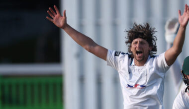 Live: Leicestershire v Yorkshire Men, Rothesay CC, Day Two