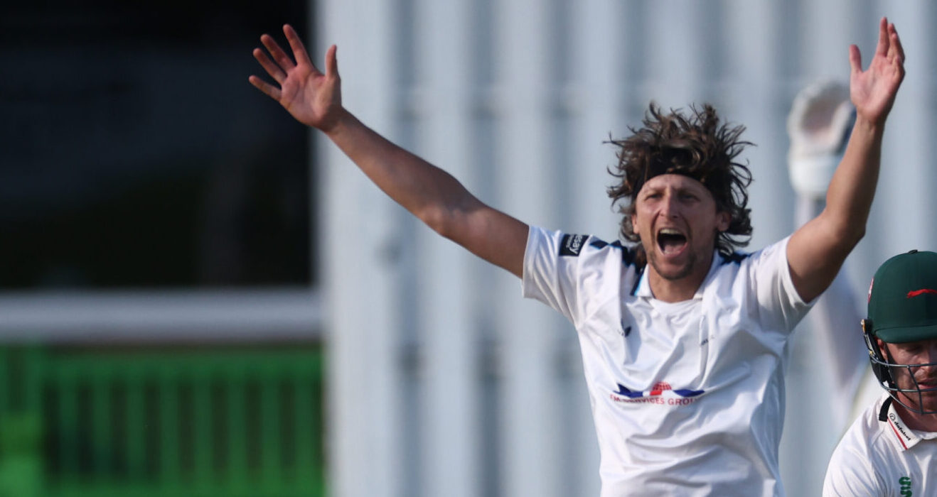 Live: Leicestershire v Yorkshire Men, Rothesay CC, Day Two