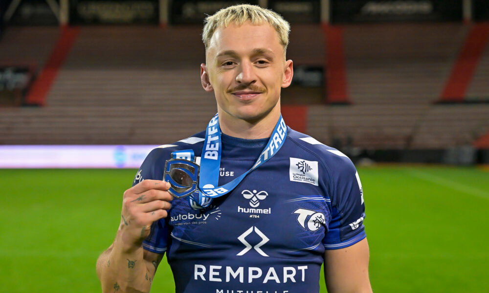 Standout Super League full-back Olly Ashall-Bott signs new four-year deal in statement of intent