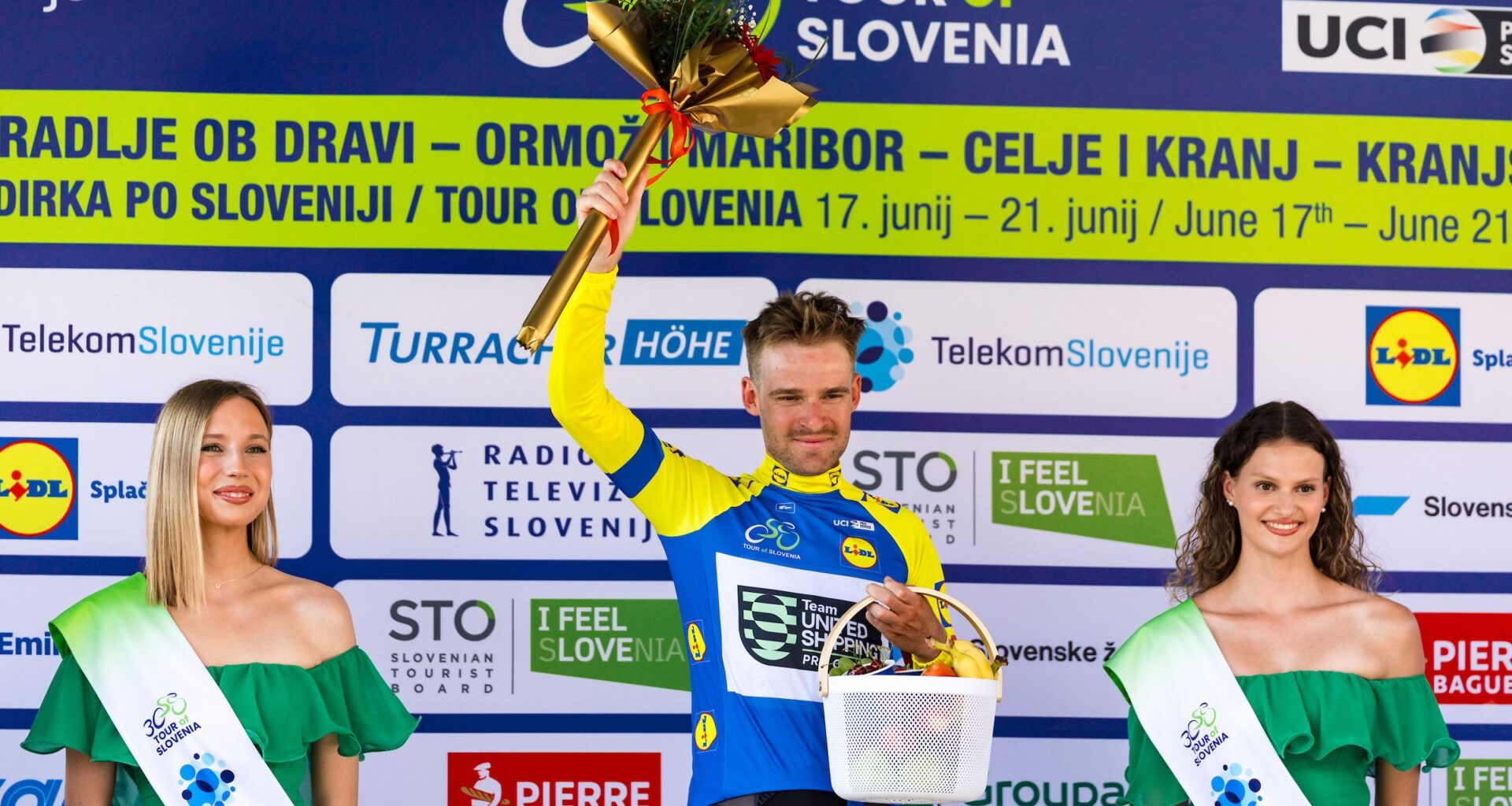 Tour of Slovenia: Dušan Rajović out-sprints Laurence Pithie to win stage 2