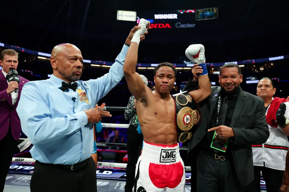 ANAHEIM, CALIFORNIA - JUNE 28: Floyd Schofield is declared the victor over Tevin Farmer to win the WBA Continental Lightweight title at Honda Center on June 28, 2025 in Anaheim, California. (Photo by Cris Esqueda/Golden Boy/Getty Images)