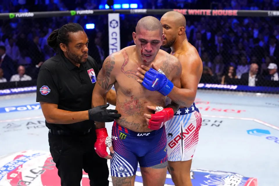 WASHINGTON, DC - JUNE 14: Alex Pereira of Brazil reacts to his loss in the UFC interim heavyweight championship fight during the UFC Freedom 250 event on the South Lawn at the White House on June 14, 2026 in Washington, DC. (Photo by Jeff Bottari/Zuffa LLC)
