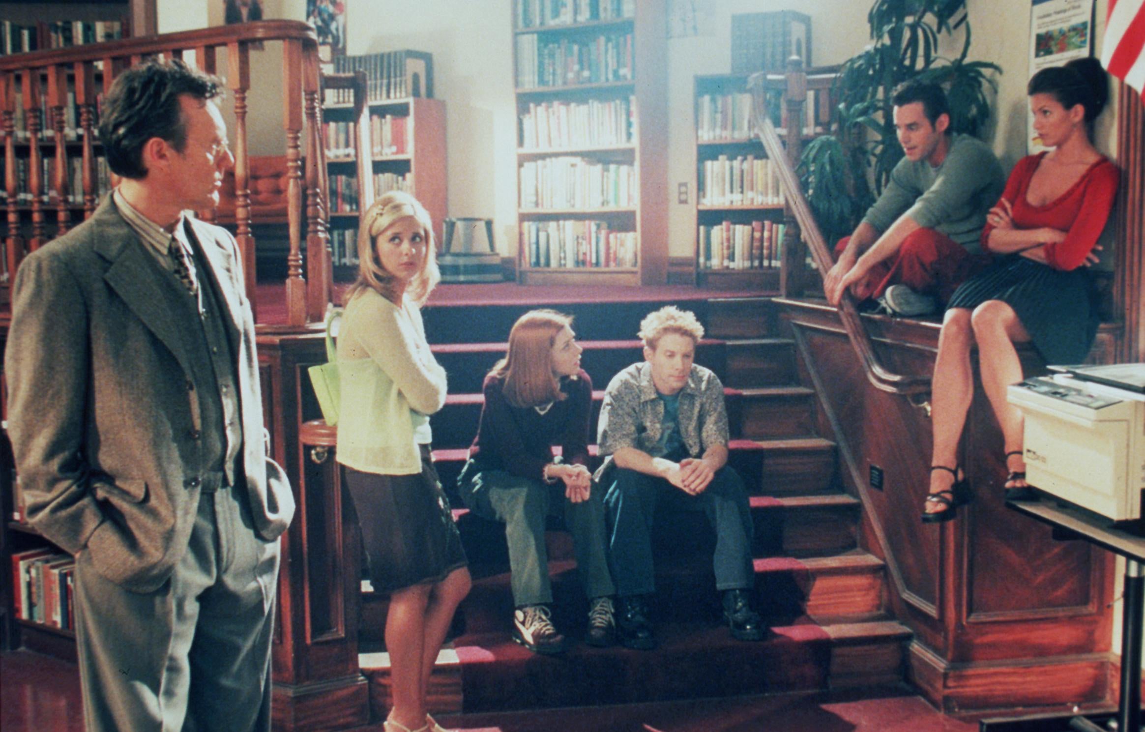 Anthony Head pictured with Sarah Michelle Gellar and other ‘Buffy’ cast members