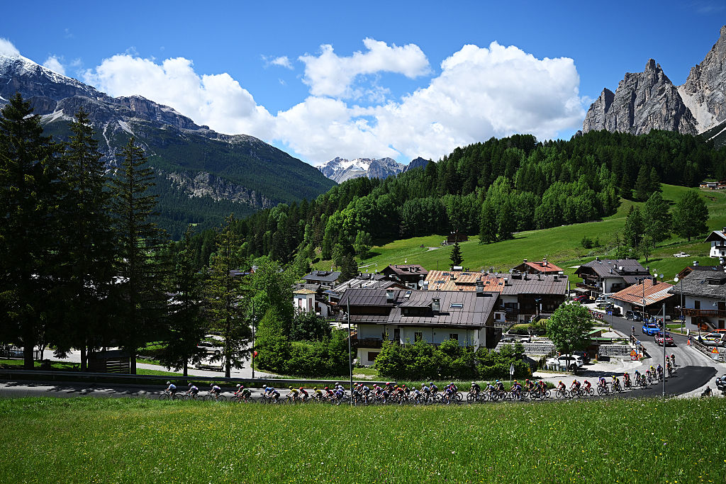 A view of the peloton climbing to the Passo Tre Croci (1807m) during stage 5 of the 2026 Giro d'Italia Women 2026, a 146km stage from Longarone to Sante Stefano di Cadore, Italy. (Photo by Luc Claessen/Getty Images)