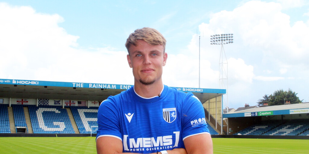 Gills clinch the signing of Will Goodwin