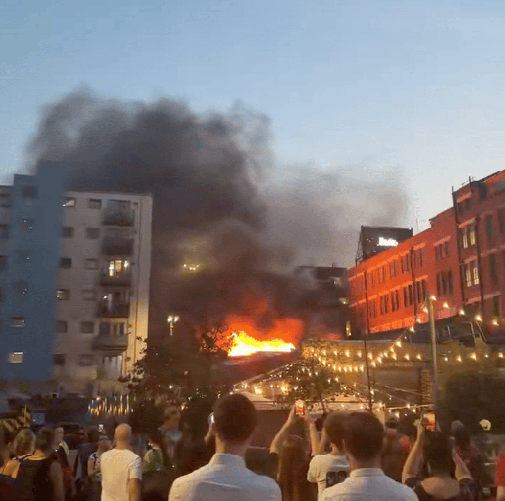 Huge fire rips through shop in Peckham near Copeland Park - London Evening Standard