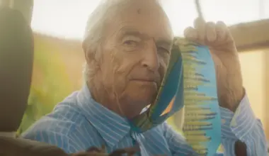 Jon Snow: A Last Big Story review – A moving portrait of a legendary broadcaster coping with Alzheimer’s, and still getting the scoop