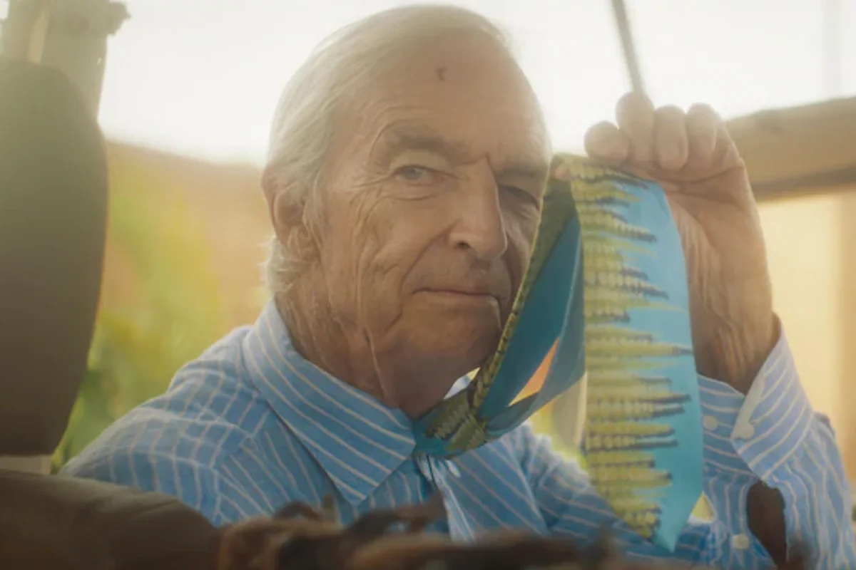 Jon Snow: A Last Big Story review – A moving portrait of a legendary broadcaster coping with Alzheimer’s, and still getting the scoop