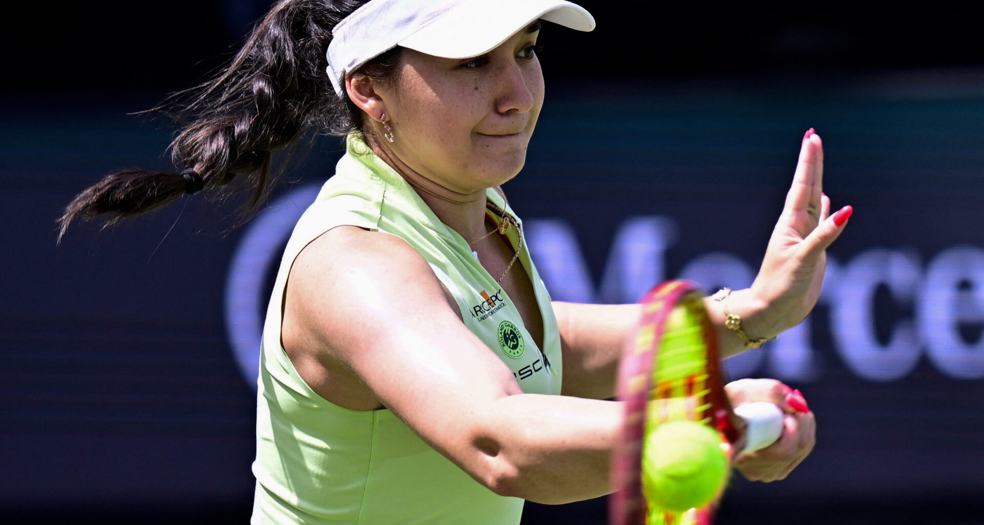 Lys converts eighth set point, pulls away from Frech in Berlin opener