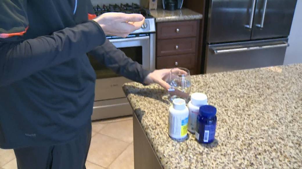 Click to play video: 'Healthy Living: Addressing vitamin D deficiency and supplementation'
