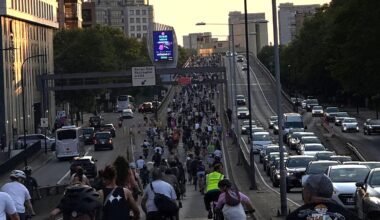 Hundreds of cyclists ignore road closure to “mass trespass” on notorious Westway and tell government to “stop spending money on car roads” - Cycling News | Bike Reviews
