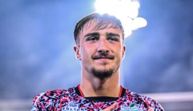 Leigh Leopards forward leaves on season-long loan in hint at fitness of star man