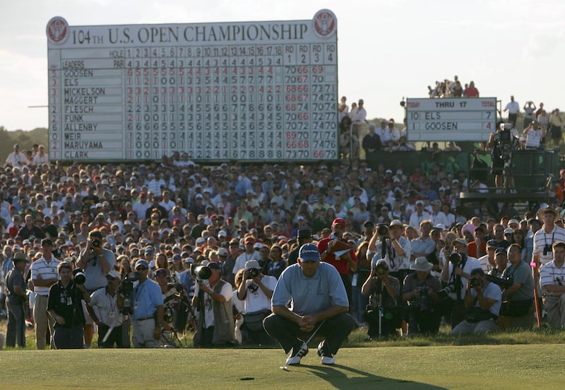 Retief Goosen of South Africa on the 18th green at the Shinnecock Hills US Open on June 20th, 2004. Photograph: Jamie Squire/Getty Images