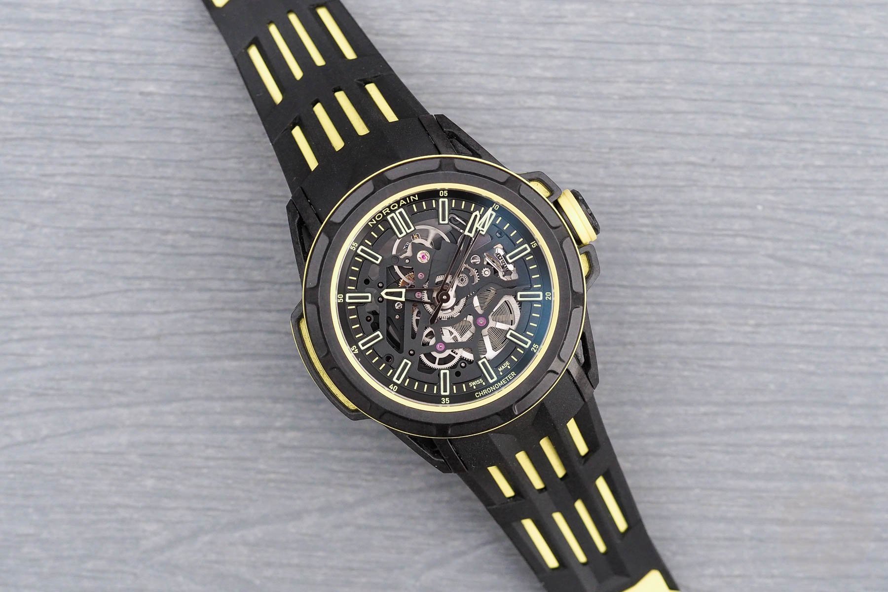Norqain Wild One Skeleton X-Lite diagonal