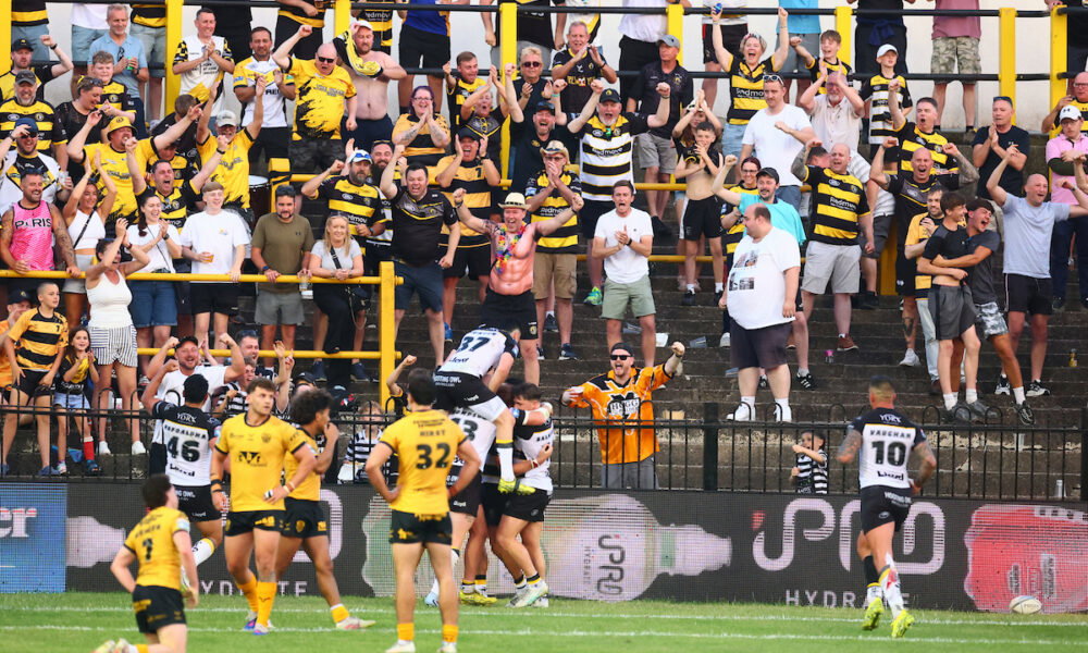 York claim huge win, controversial ending, injury worries and more Castleford Tigers v York Knights talking points
