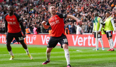 Clicker commits future to Luton Town