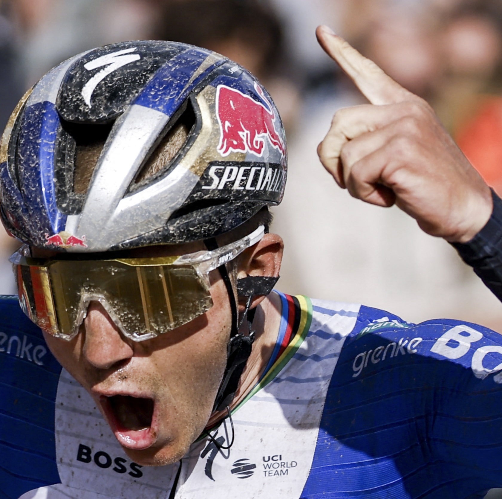 Red Bull - BORA - hansgrohe team's Belgian rider Remco Evenepoel celebrates as he cycles to the finish line to win the 2026 Amstel Gold Race in Valkenburg on April 19, 2026. (Photo by Vincent JANNINK / ANP / AFP) / Netherlands OUT