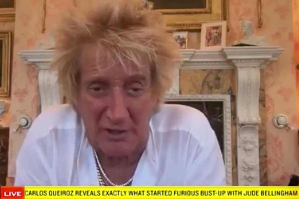 Rod Stewart addresses health concerns after stopping show to use oxygen tank - The Independent