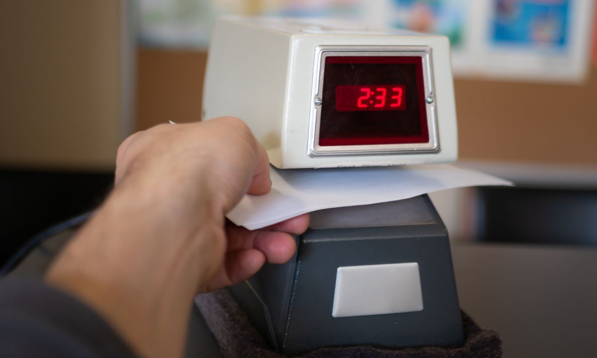 72% of Consumers Pay for Instant Income Access