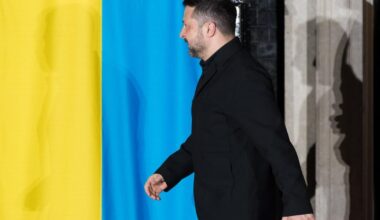 Zelensky slams Reform UK for pulling down Ukraine flags from town halls | News UK
