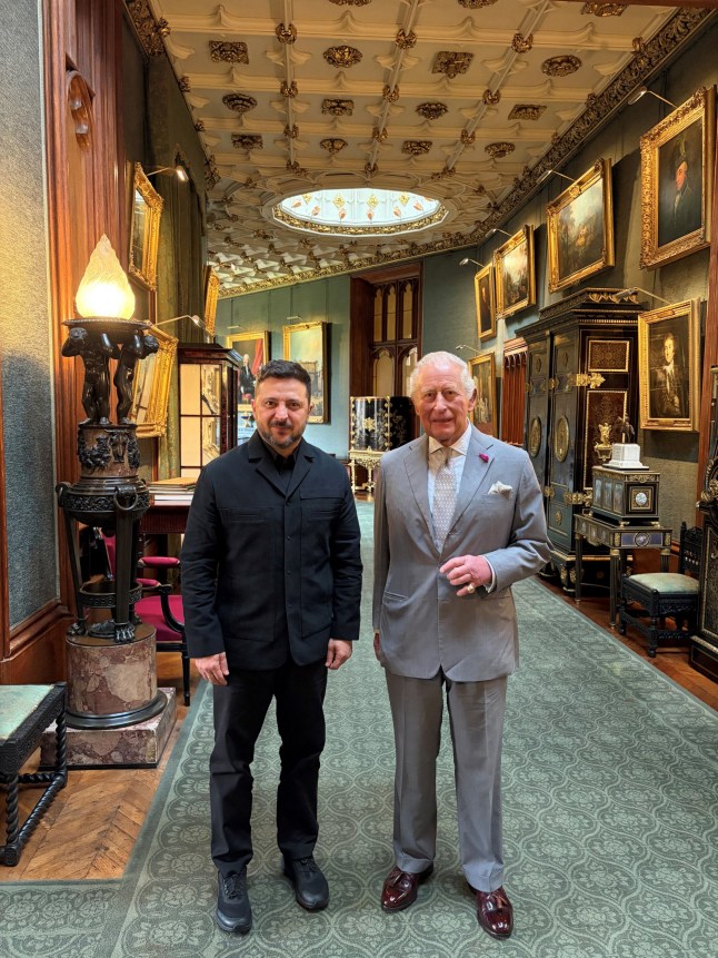 This handout photograph taken and released by Buckingham Palace on June 8, 2026, shows Britain's King Charles III posing with Ukraine's President Volodymyr Zelensky inside Windsor Castle, west of London. (Photo by BUCKINGHAM PALACE / AFP via Getty Images) / XGTY / RESTRICTED TO EDITORIAL USE - MANDATORY CREDIT "AFP PHOTO / ROYAL FAMILY / PA WIRE " - NO MARKETING - NO ADVERTISING CAMPAIGNS - NO SALES - NO ARCHIVE - DISTRIBUTED AS A SERVICE TO CLIENTS - NOT TO BE USED AFTER JULY 9, 2026
