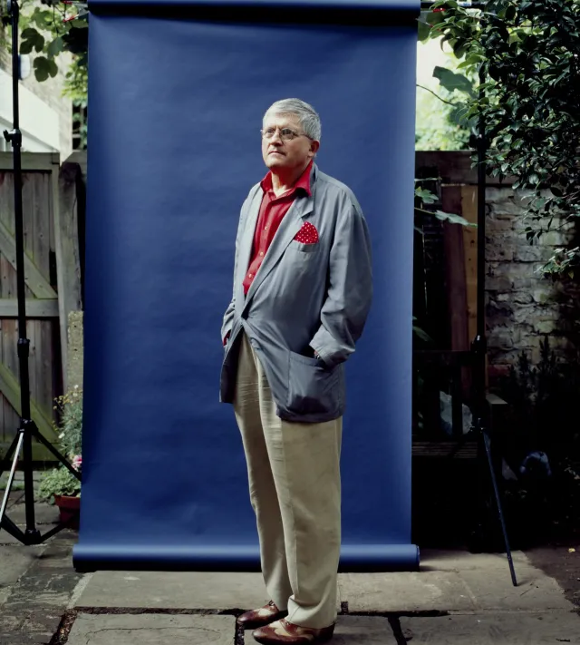 FILE PHOTO: Artist David Hockney dies aged 88 Artist David Hockney poses for a portrait shoot in London, 25th April 1995. (Photo by Donald Maclellan/Getty Images)