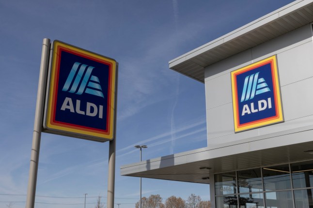 The outside of an Aldi supermarket.