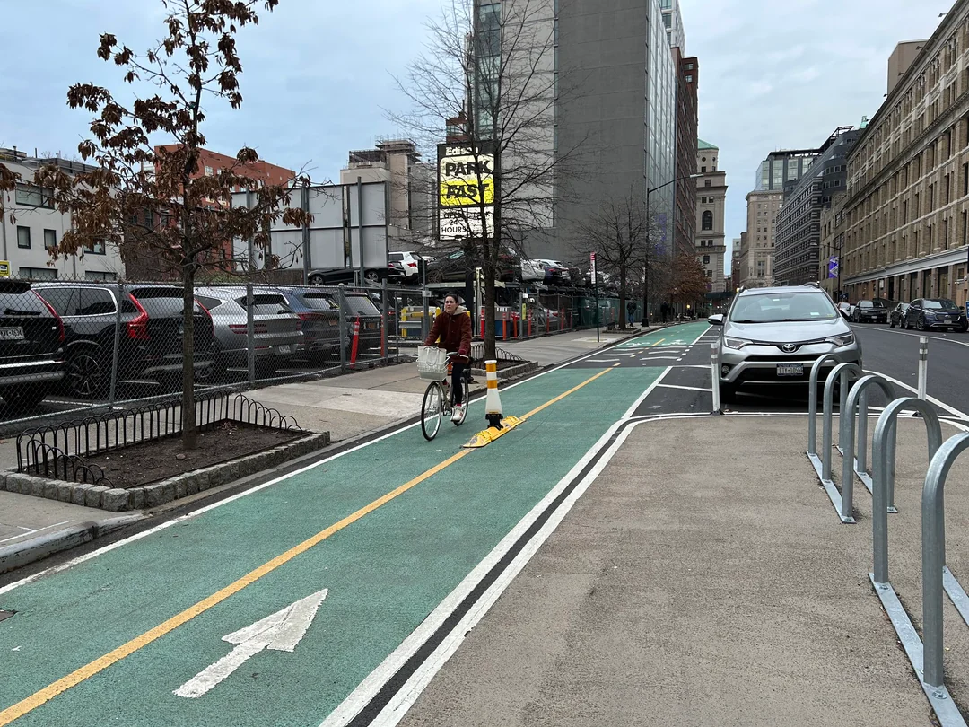 “He didn’t give a s**t”: New York police officer drives into bike lane and hits cyclist… before claiming rider “came out of nowhere” - Cycling News | Bike Reviews
