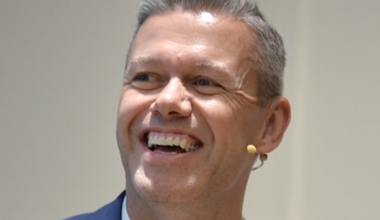 McAlpine hires former Wates director as healthcare MD