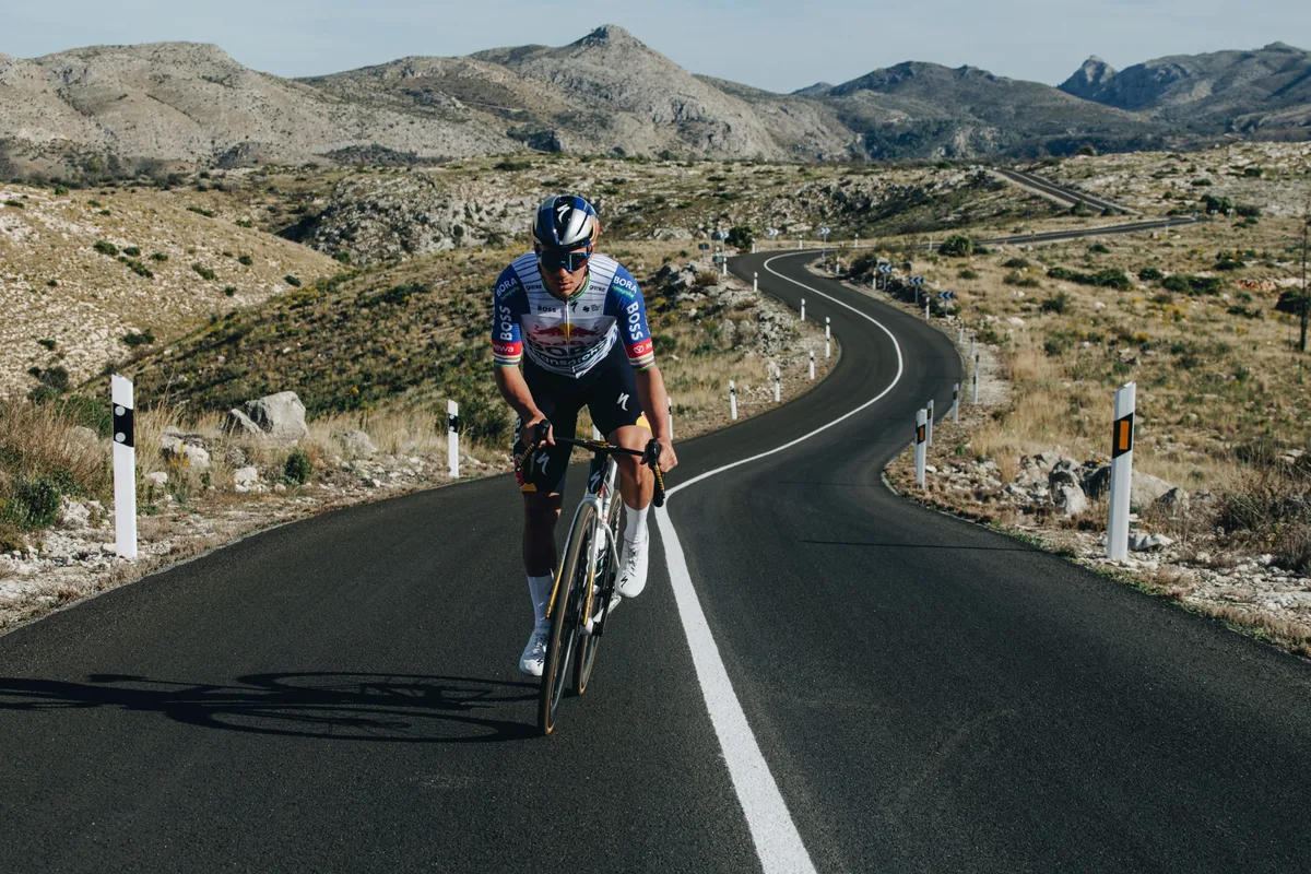 Remco Evenepoel of Red Bull - BORA - hansgrohe wearing the Specialized Evade 4 aero road helmet