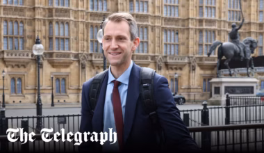 Labour urged to let young workers access state pension early