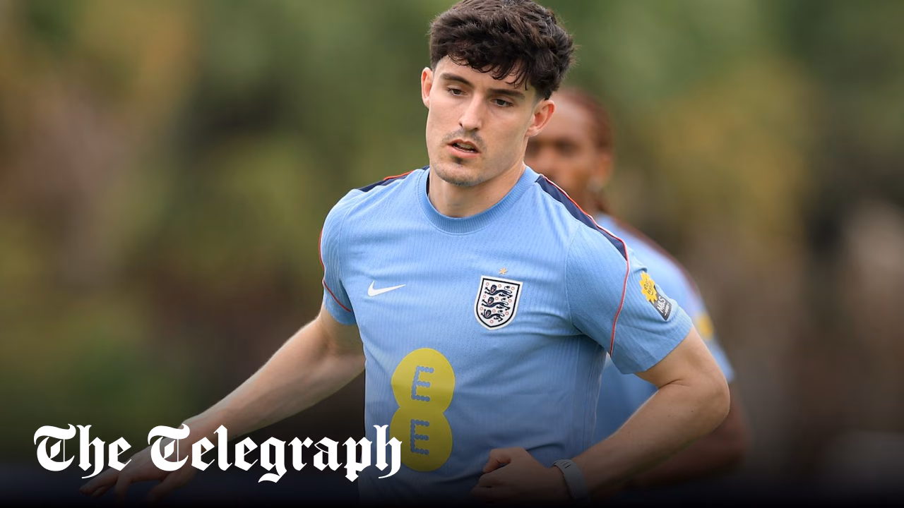 Livramento out of World Cup with Chalobah to replace injured defender