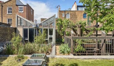 Hidden in a London courtyard, this modernist house is Japanese-inspired