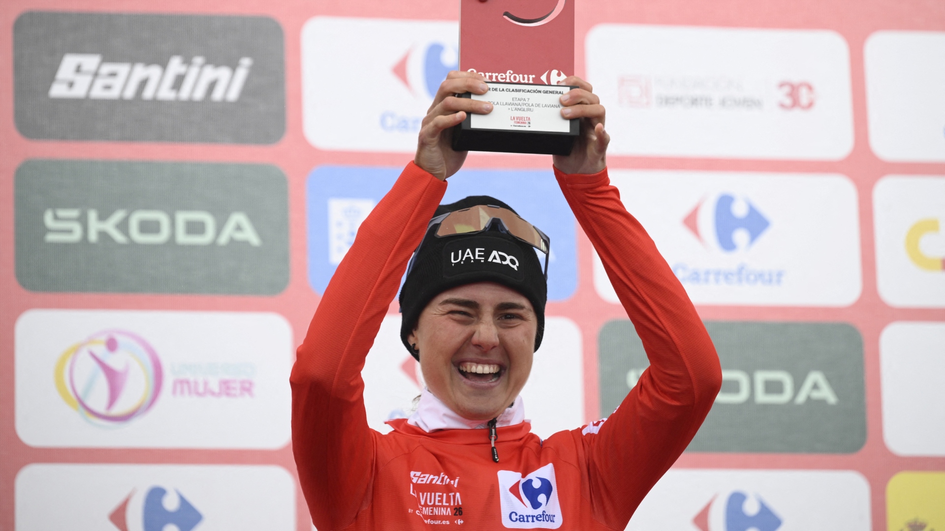 Paula Blasi wins the 2026 Vuleta a Espana Femenina