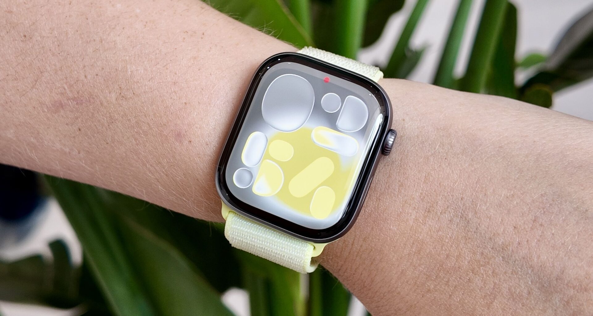 AI-powered Siri is finally coming to Apple Watch — but there’s a big catch you should know about