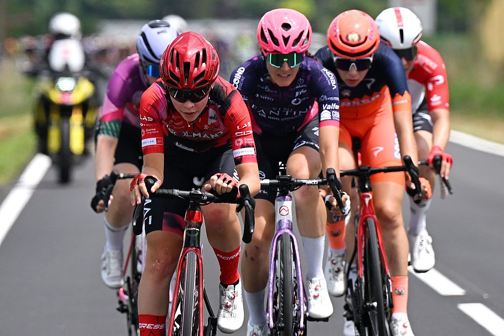 The breakaway during stage 7 of the 2026 Giro d'Italia Women 2026, a 159km stage from Sorbolo Mezzani to Salice Terme, Italy. (Photo by Luc Claessen/Getty Images)