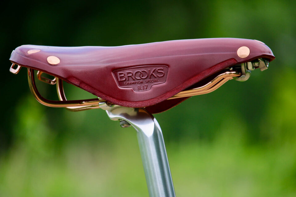 Wilde x Brooks B17 Special Bordeaux