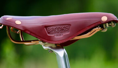 Wilde x Brooks B17 Special Bordeaux