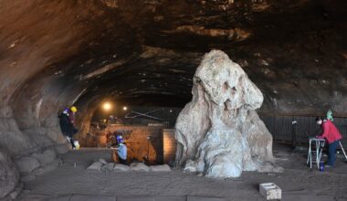 In African cave, Israeli and international scientists find signs of earliest use of fire