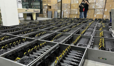 Crypto mining rigs for the cryptocurrency Pearl