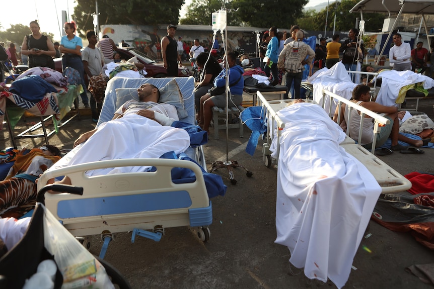 Venezuela outside hospital
