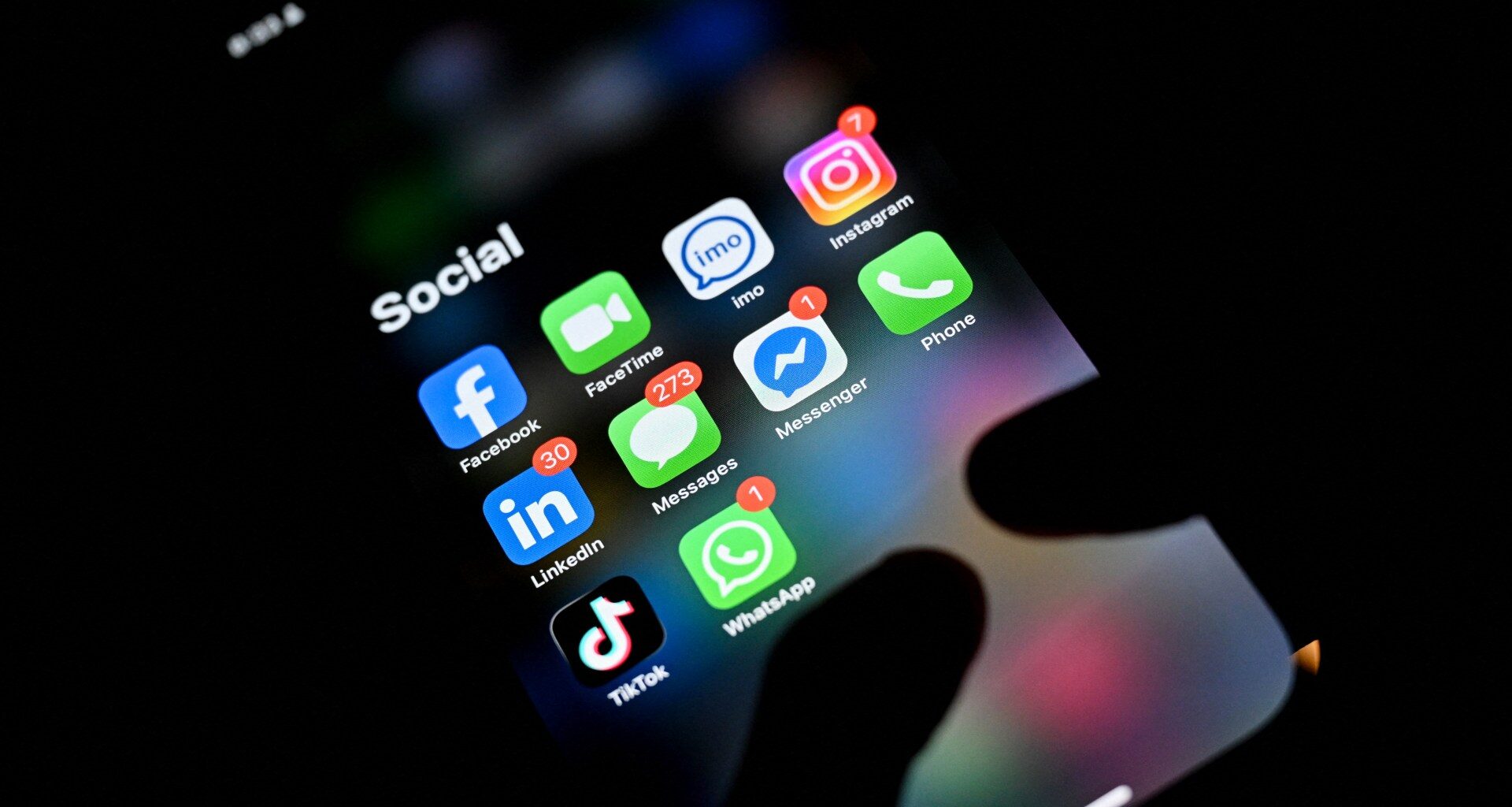 Britain announces sweeping social media ban for under-16s | News