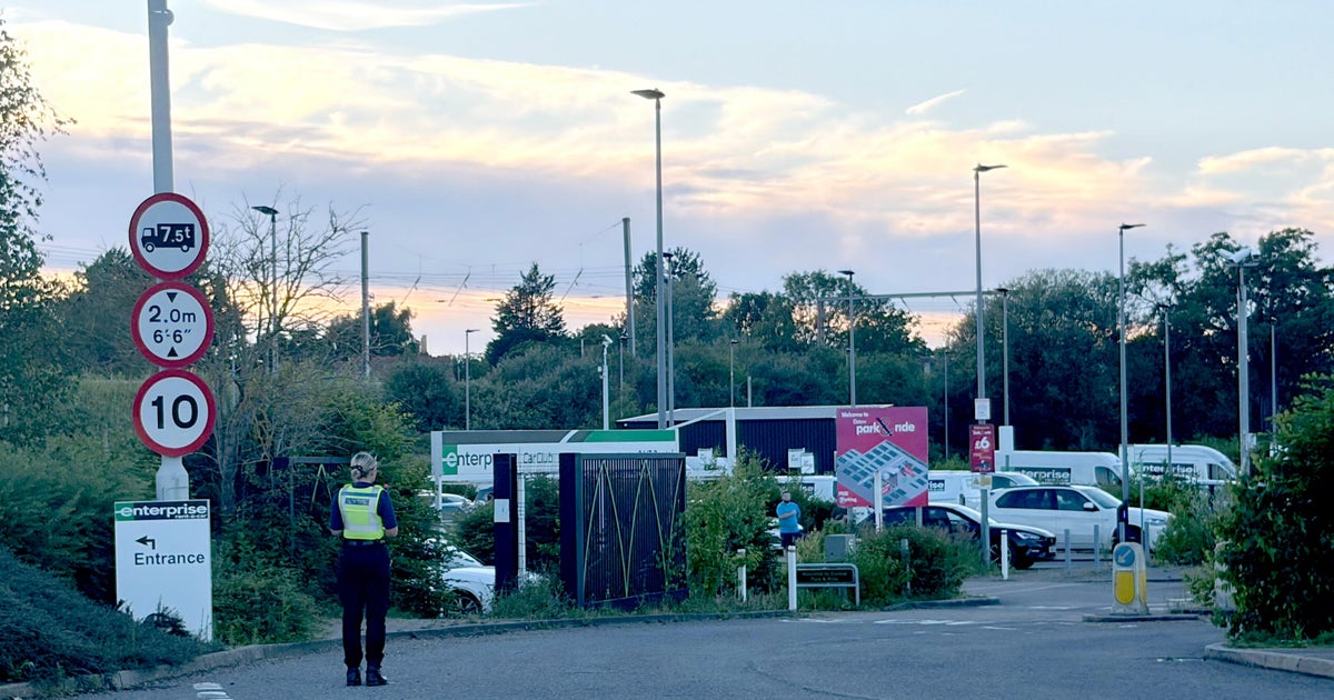 At least 1 killed, 89 injured after trains collide in England, British officials say