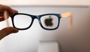 Apple Is Officially Coming for Meta’s Privacy-Invading Lunch With Its Own Smart Glasses in Late 2027