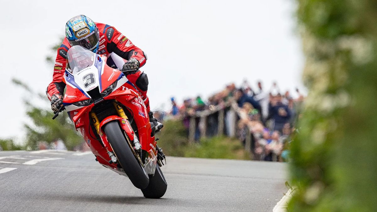 Senior TT red-flagged and postponed
