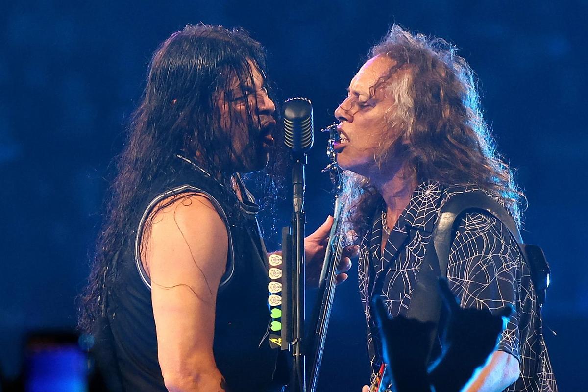 Metallica Break U.K. Stadium Rules + Play Banned Song