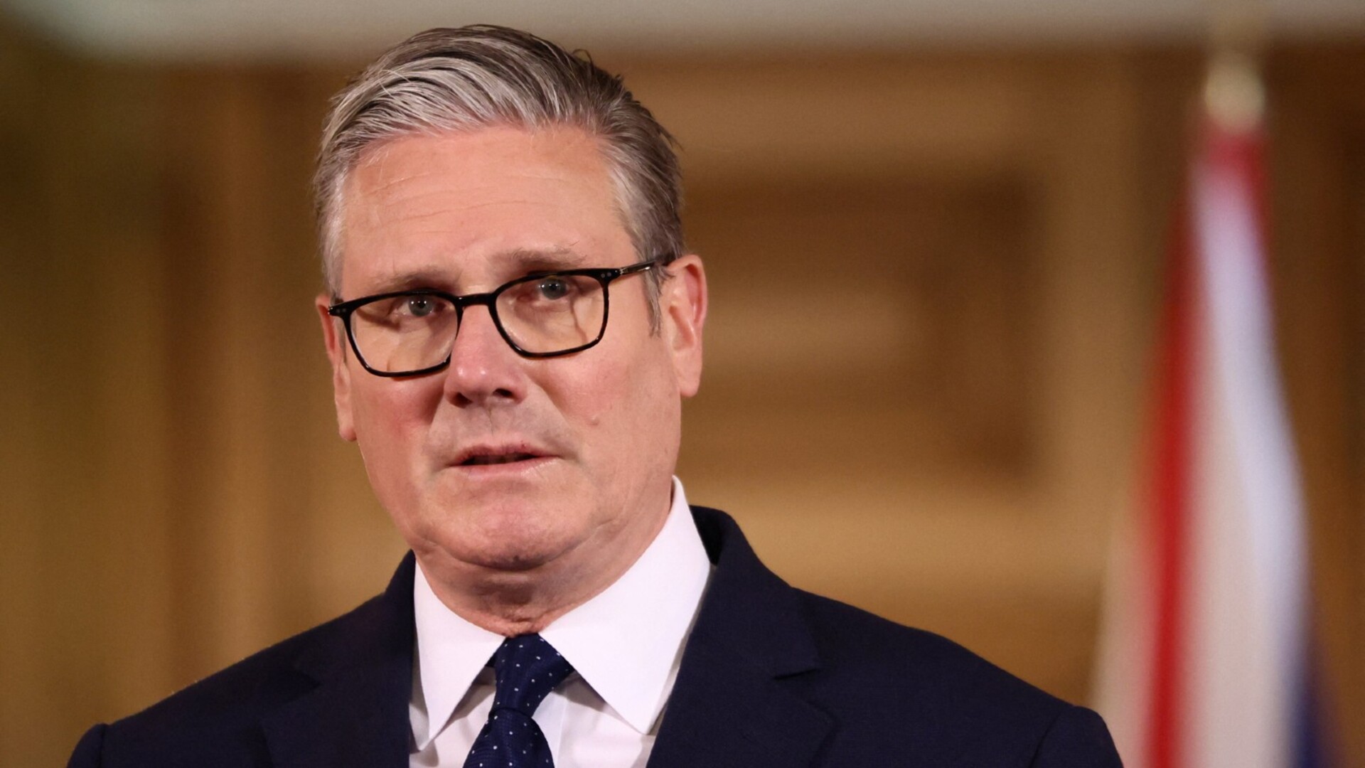 Starmer humiliated as ministers ‘toss in the towel’ ahead of leadership coup