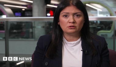 Minister says tech firms have had 'more than enough time' to act on social media safety for teenagers