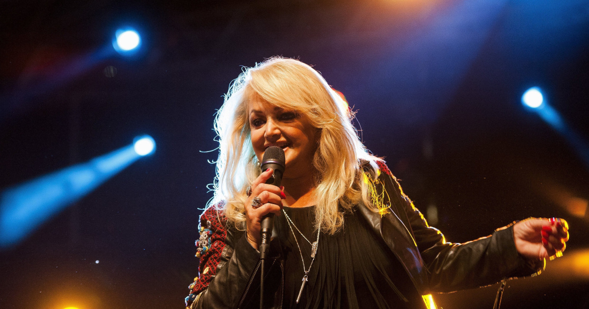Singer Bonnie Tyler out of a coma but still ‘very unwell,’ her family says